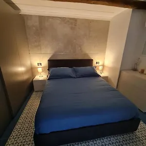 Chiaja Lux House , Naples Italie