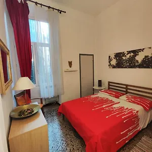 Iron , Gênes Italie