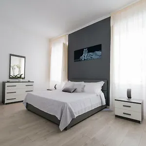 Spanish Steps 3 Bedrooms Cozy,elegant And Appartement